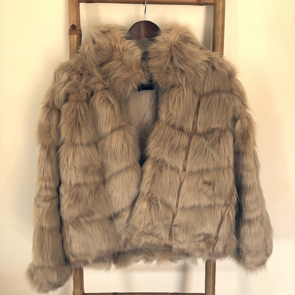 Zara Faux Fur Short Coat (S) - Never Worn!